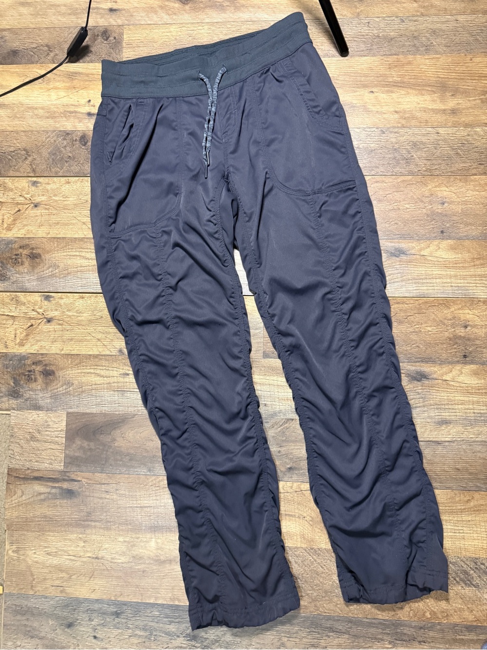 The North Face Women's Aphrodite Ruched Hiking Pants Size Medium